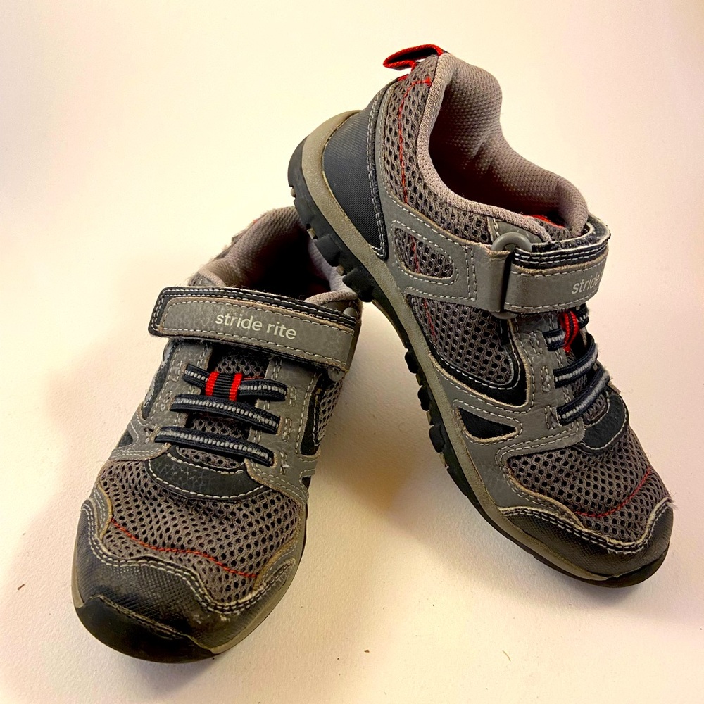 Stride Boys Velcro Sneakers Size 13